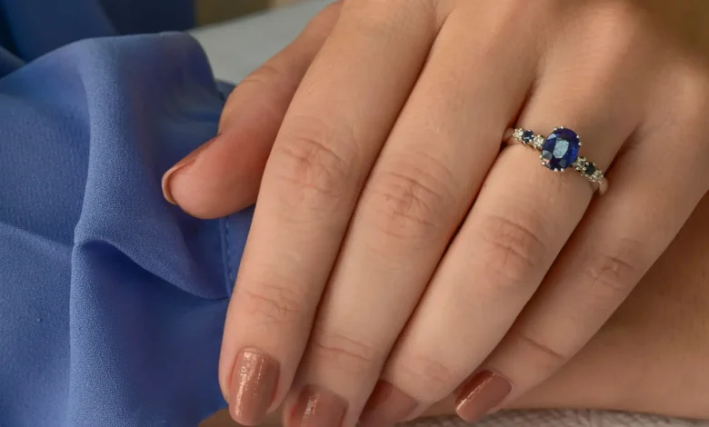 How to Choose the Perfect Ring for Your Hand Shape