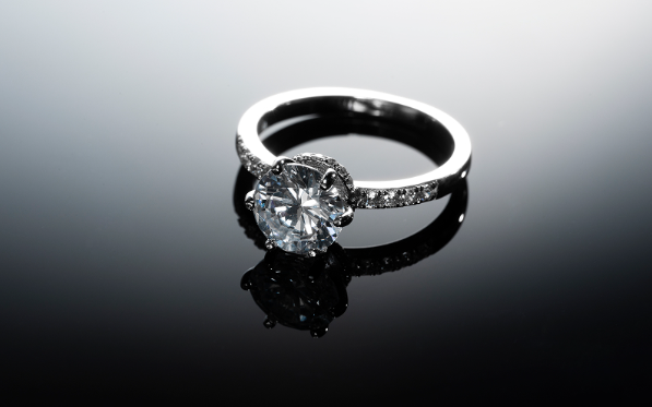 4 Common Jewellery Care Mistakes That Reduce Long-Term Shine